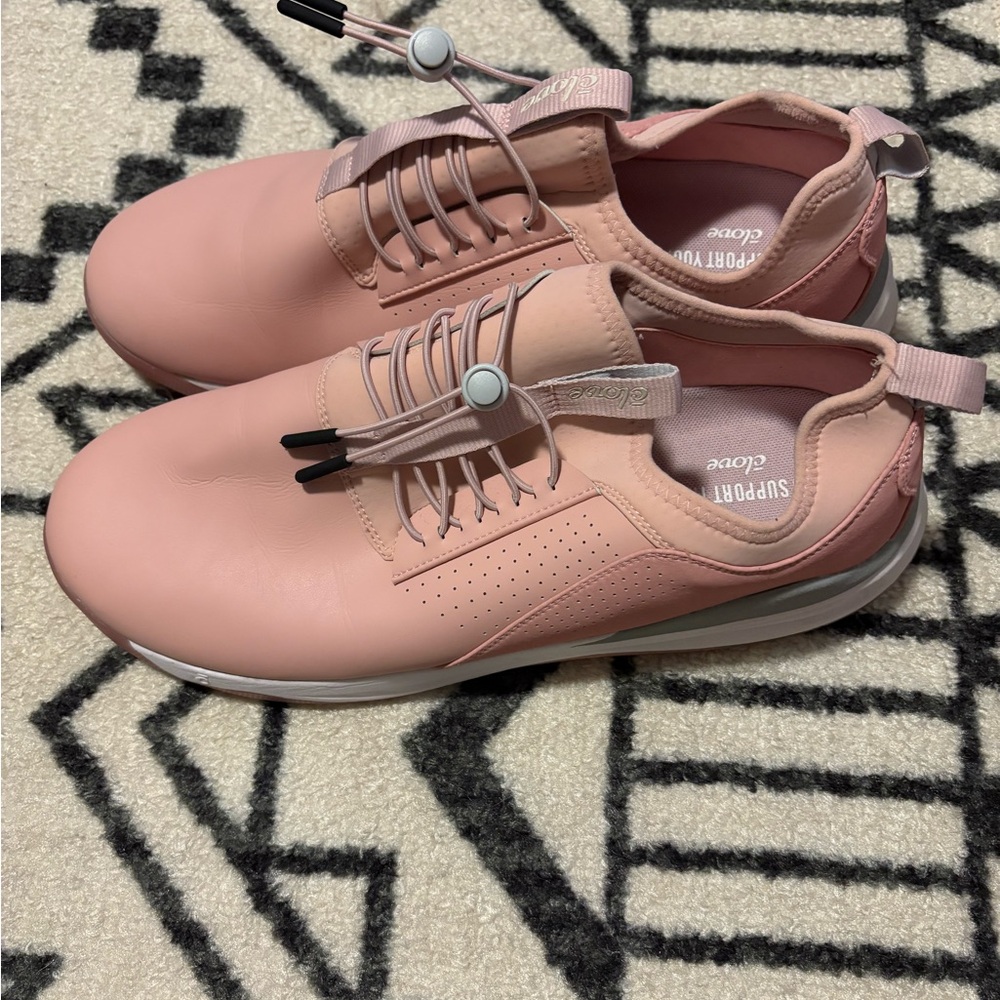 Euc Cloves Nursing Shoes